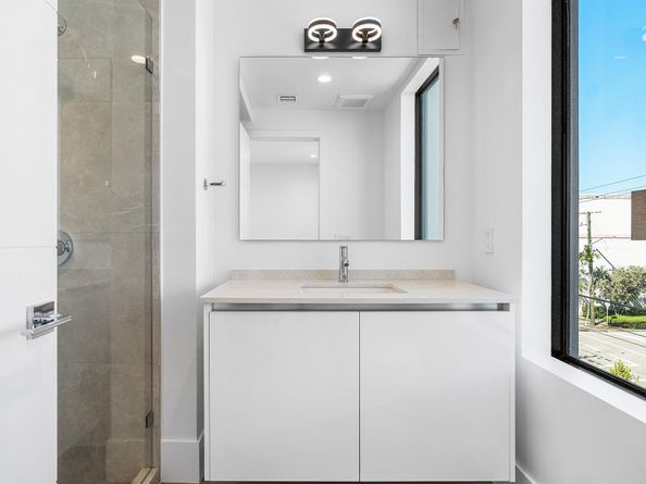 408 SE 2nd Street, Delray Beach FL 33483