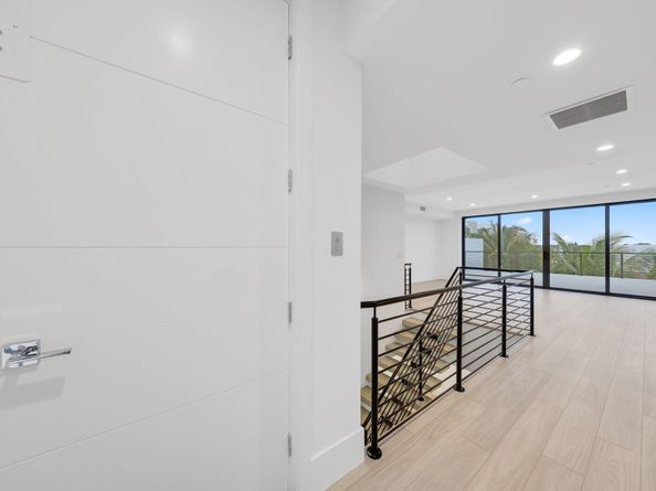 408 SE 2nd Street, Delray Beach FL 33483