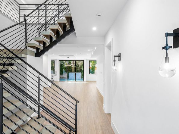 408 SE 2nd Street, Delray Beach FL 33483