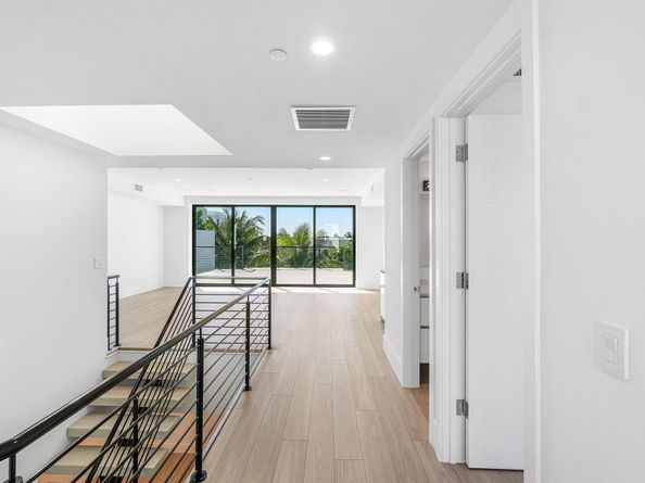 408 SE 2nd Street, Delray Beach FL 33483