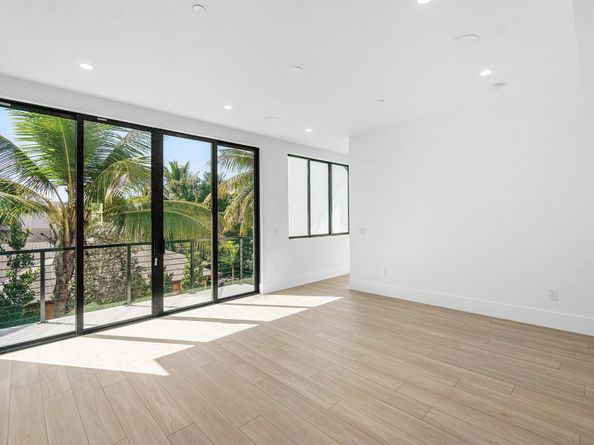 408 SE 2nd Street, Delray Beach FL 33483