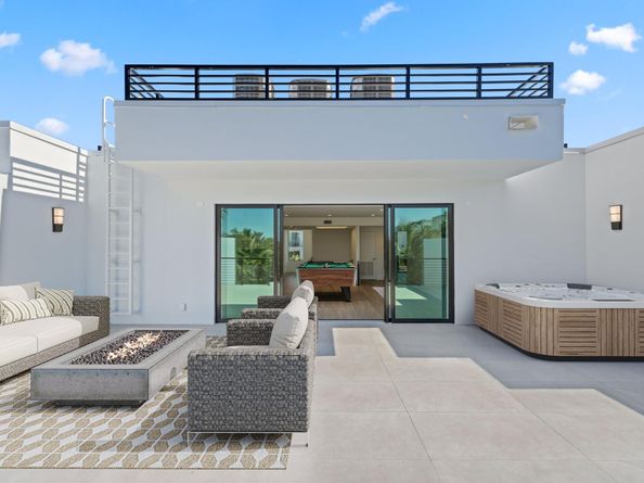 408 SE 2nd Street, Delray Beach FL 33483