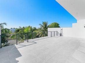 408 SE 2nd Street, Delray Beach FL 33483