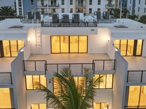 408 SE 2nd Street, Delray Beach FL 33483