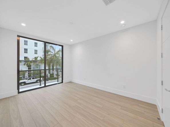 408 SE 2nd Street, Delray Beach FL 33483