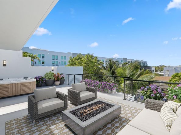 408 SE 2nd Street, Delray Beach FL 33483