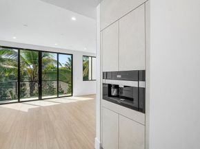 408 SE 2nd Street, Delray Beach FL 33483