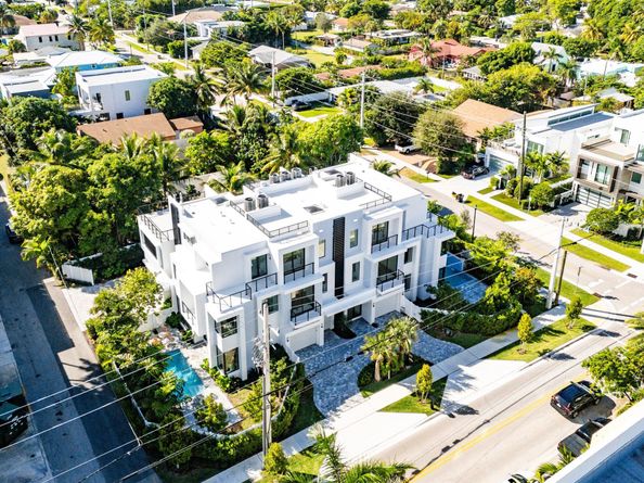 408 SE 2nd Street, Delray Beach FL 33483