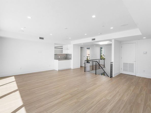 408 SE 2nd Street, Delray Beach FL 33483