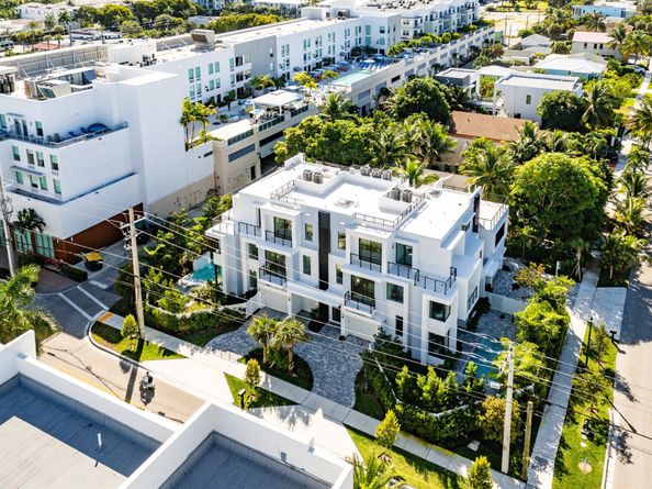 408 SE 2nd Street, Delray Beach FL 33483