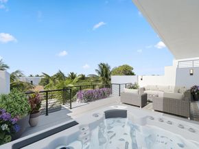 408 SE 2nd Street, Delray Beach FL 33483