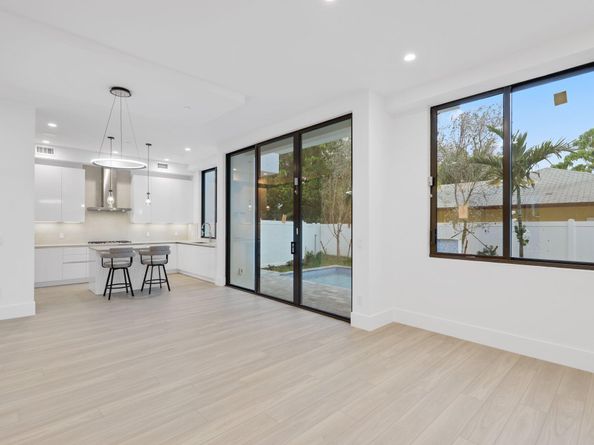 408 SE 2nd Street, Delray Beach FL 33483