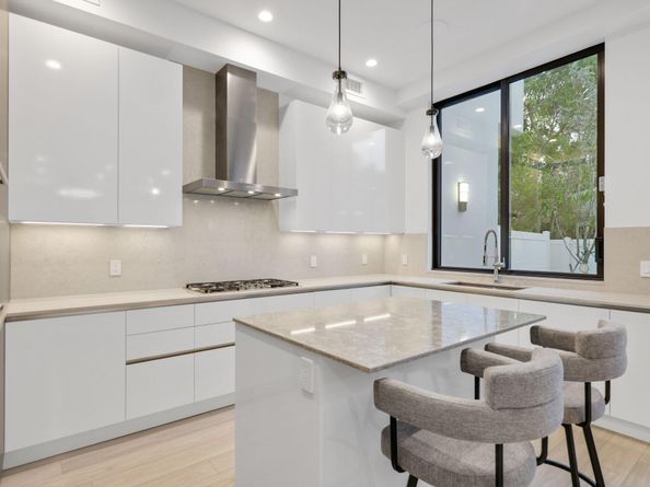 408 SE 2nd Street, Delray Beach FL 33483