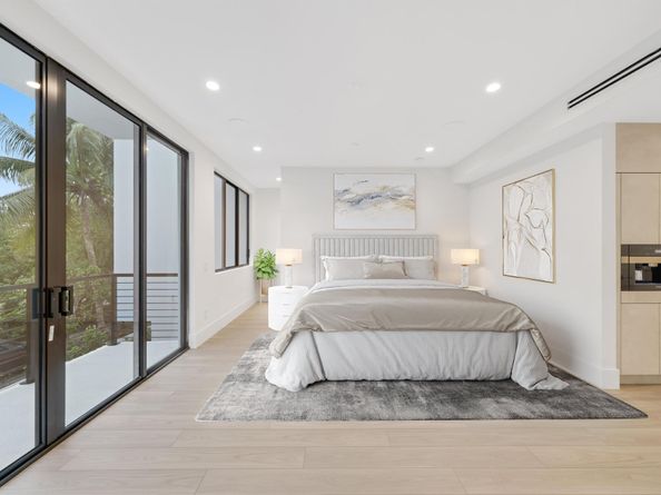 408 SE 2nd Street, Delray Beach FL 33483