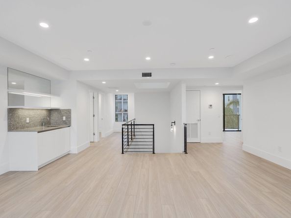 408 SE 2nd Street, Delray Beach FL 33483
