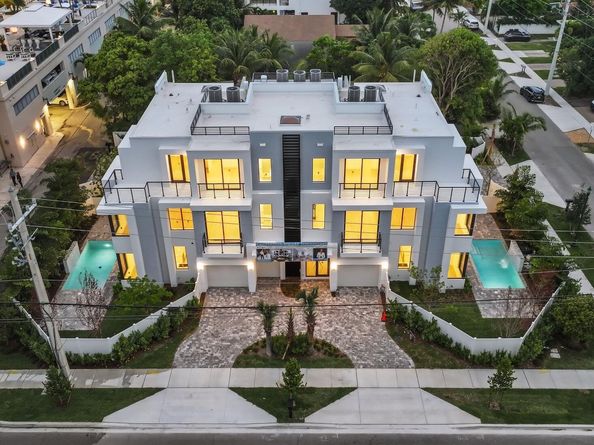 408 SE 2nd Street, Delray Beach FL 33483