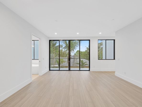 408 SE 2nd Street, Delray Beach FL 33483