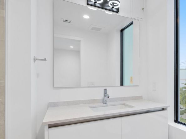 408 SE 2nd Street, Delray Beach FL 33483