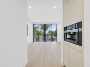 408 SE 2nd Street, Delray Beach FL 33483