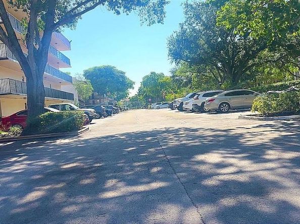6555 W Broward Blvd 105, Plantation FL 33317