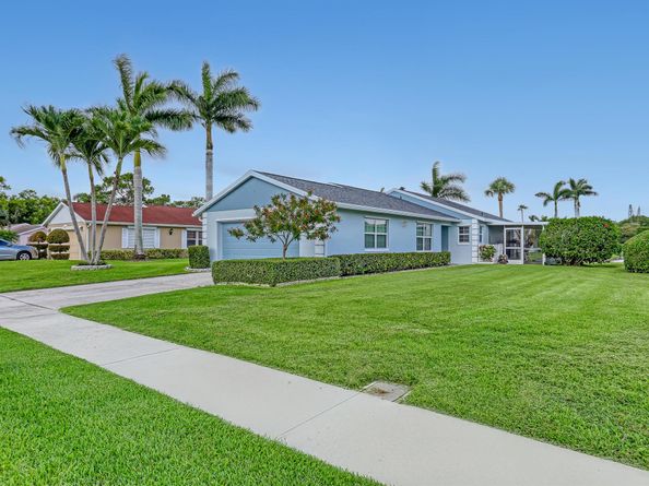 1265 Pine Sage Circle, West Palm Beach FL 33409