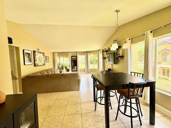 2371 NW 33 St 712, Oakland Park FL 33309