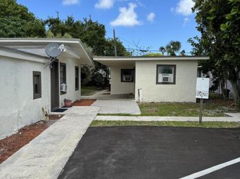 626 NW 10th Terrace