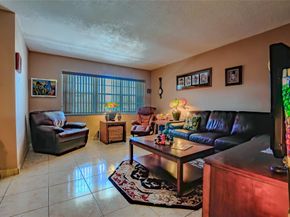 1455 N 12th Ct 2B, Hollywood FL 33019