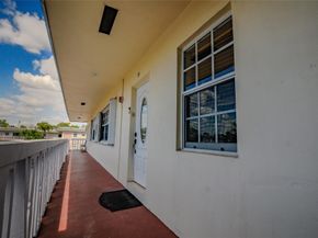 1455 N 12th Ct 2B, Hollywood FL 33019
