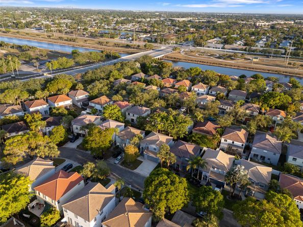 11734 NW 1st Ct, Coral Springs FL 33071