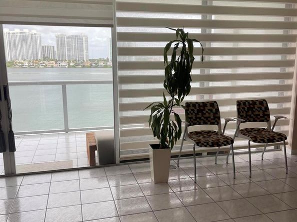 17700 N Bay Road 702, Sunny Isles Beach FL 33160