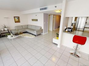 17700 N Bay Road 702, Sunny Isles Beach FL 33160