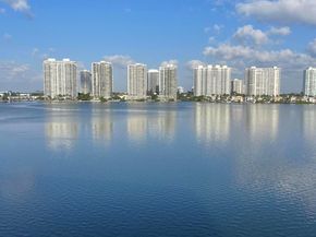 17700 N Bay Road 702, Sunny Isles Beach FL 33160