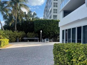 17700 N Bay Road 702, Sunny Isles Beach FL 33160