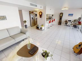 17700 N Bay Road 702, Sunny Isles Beach FL 33160