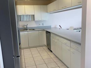 17700 N Bay Road 702, Sunny Isles Beach FL 33160