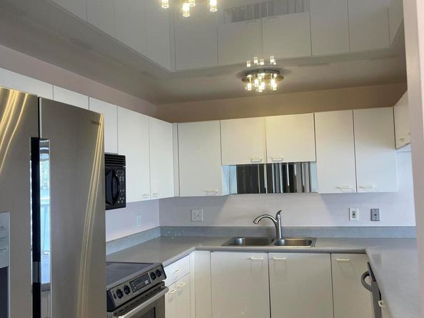 17700 N Bay Road 702, Sunny Isles Beach FL 33160