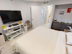 17700 N Bay Road 702, Sunny Isles Beach FL 33160