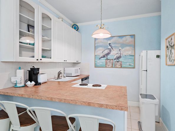 235 Sunrise Avenue 1050, Palm Beach FL 33480