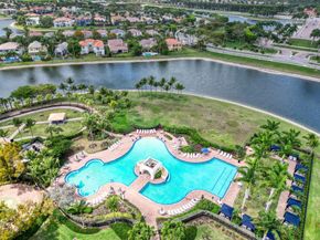 9161 Dupont Place, Wellington FL 33414