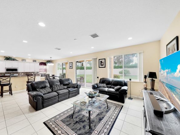 9161 Dupont Place, Wellington FL 33414