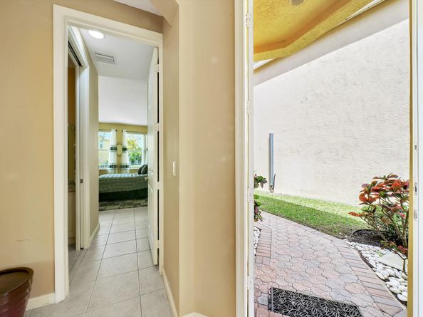 9161 Dupont Place, Wellington FL 33414