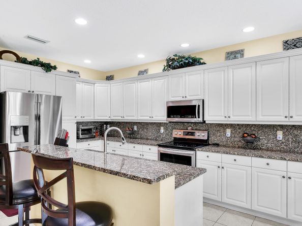 9161 Dupont Place, Wellington FL 33414