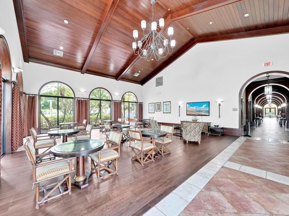 9161 Dupont Place, Wellington FL 33414