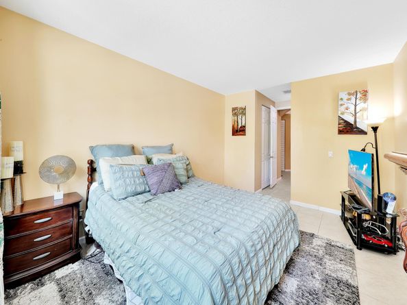 9161 Dupont Place, Wellington FL 33414