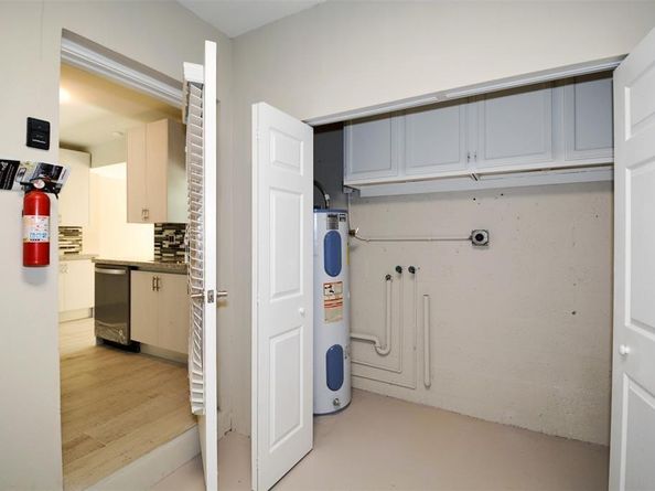 1835 Park Ln, Fort Lauderdale FL 33315