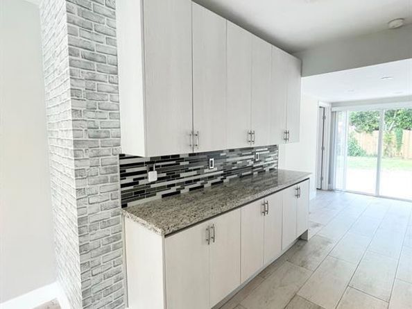 1835 Park Ln, Fort Lauderdale FL 33315