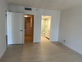6805 Willow Wood Drive 5032, Boca Raton FL 33434