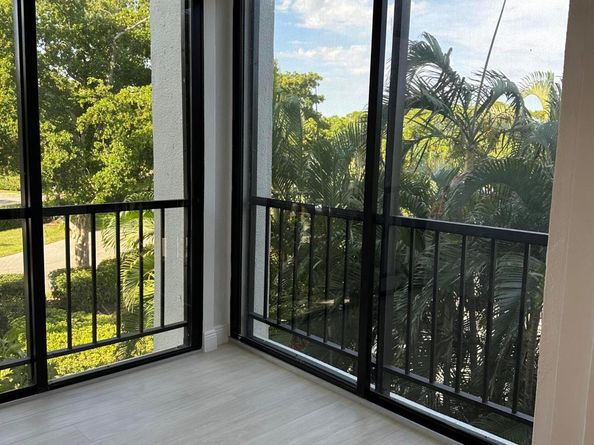 6805 Willow Wood Drive 5032, Boca Raton FL 33434