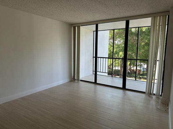 6805 Willow Wood Drive 5032, Boca Raton FL 33434